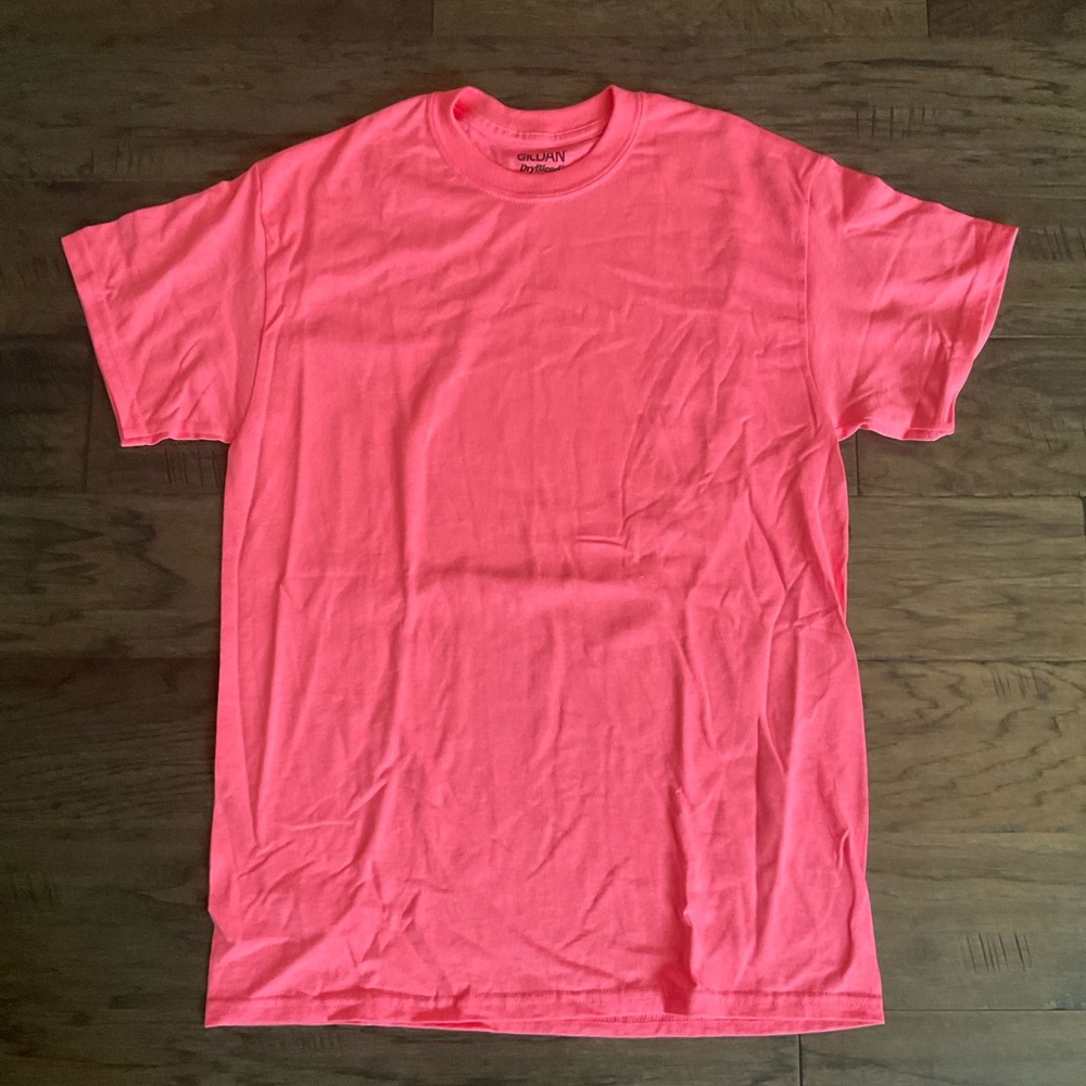 Women’s Gildan Pink Tee